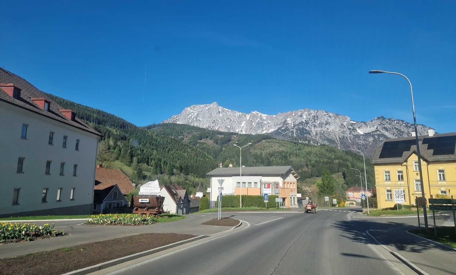 Kaiserschild 2026 (1) pohlad na horu z mesta Eisenerz