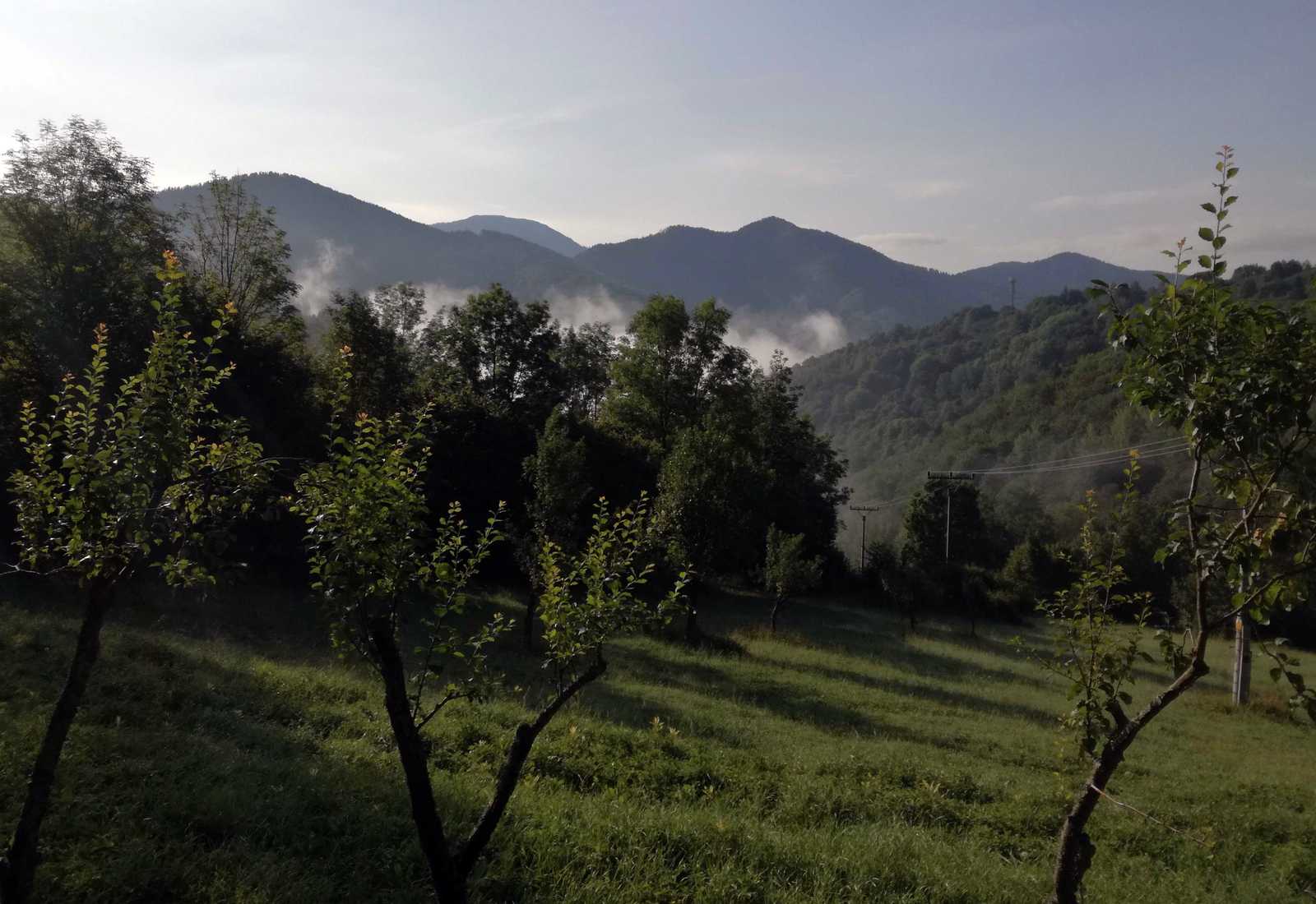 Z Bieleho Potoka do Vlkolínca