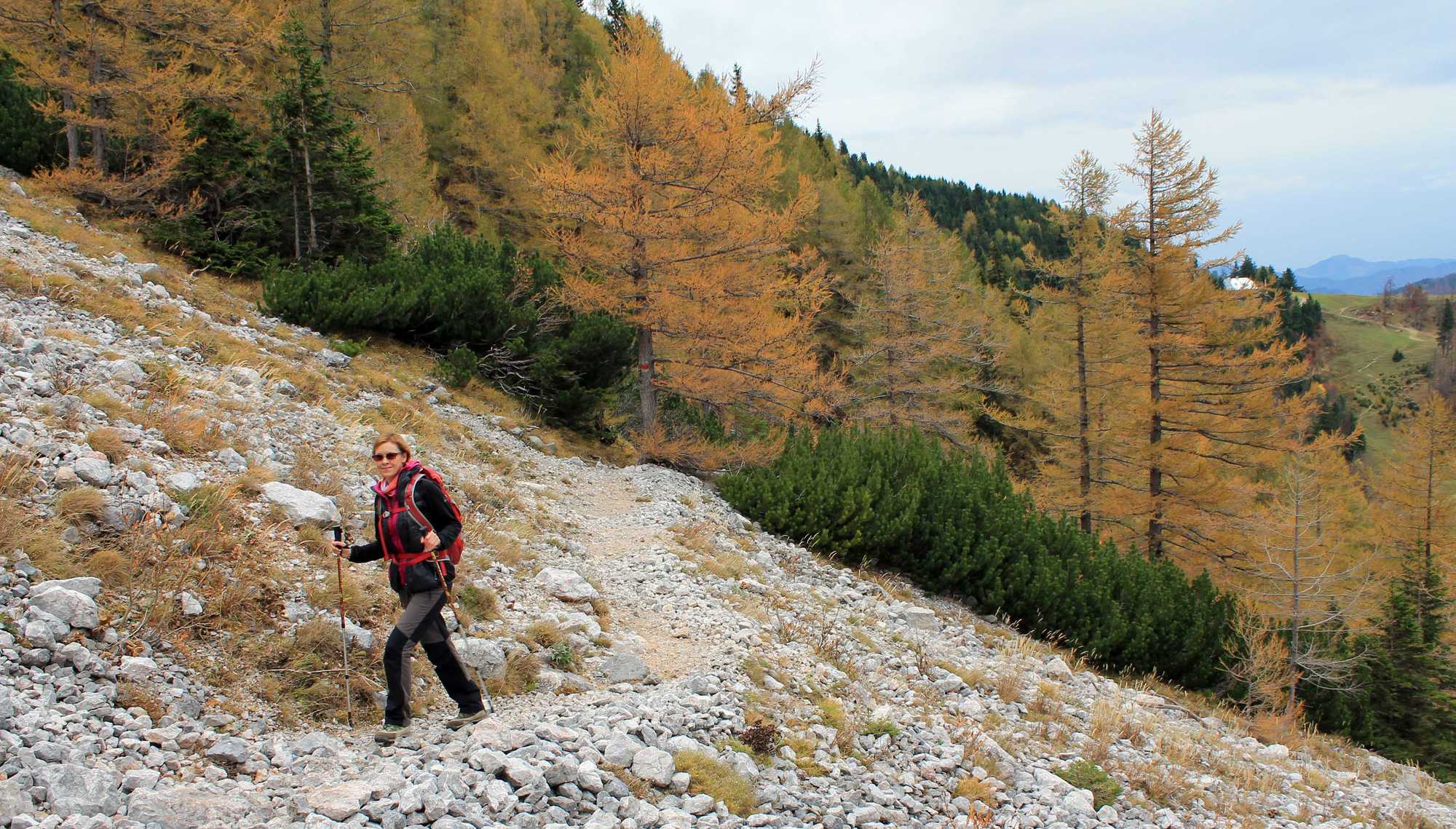 Traverz popod východné svahy Schneebergu