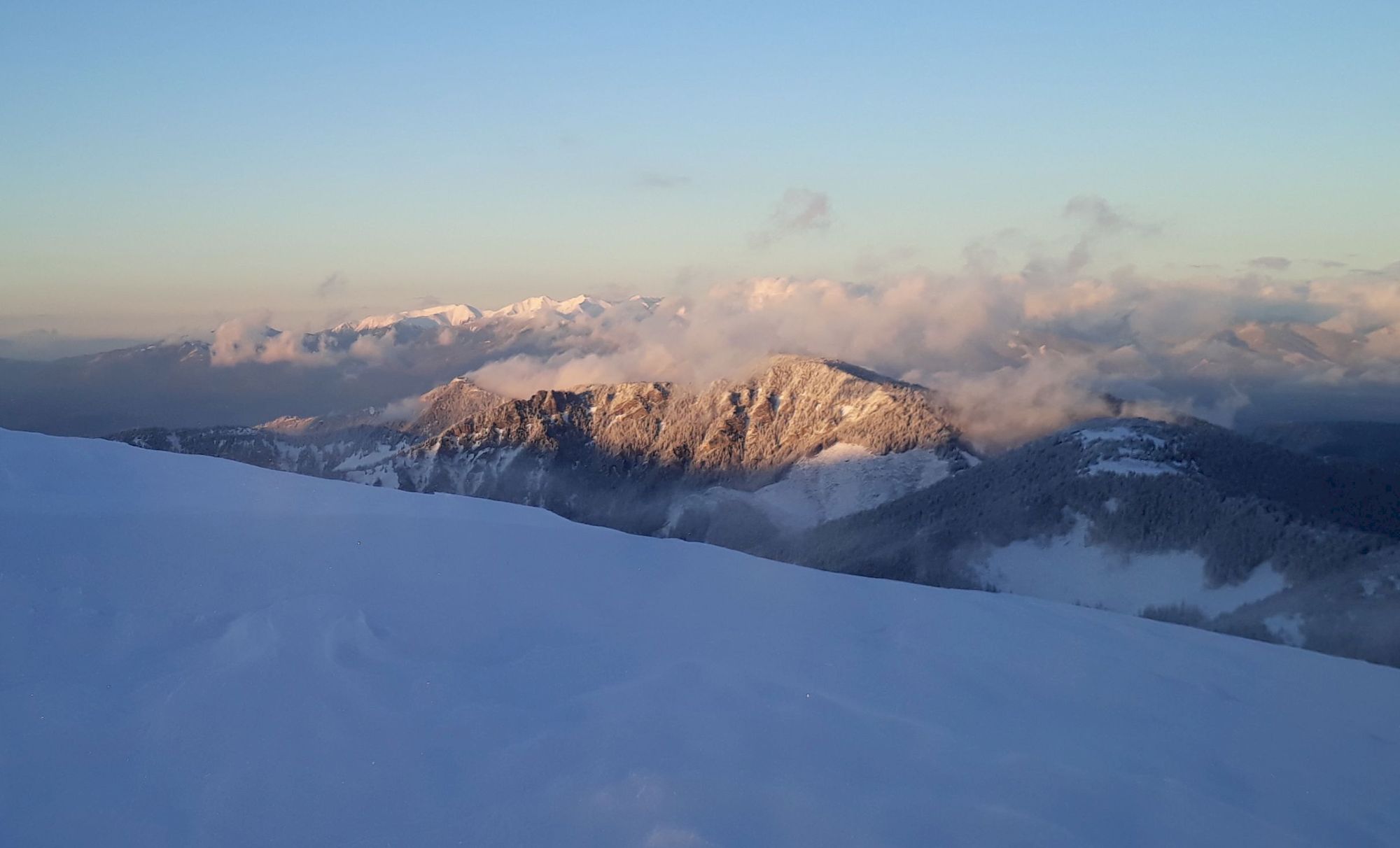 Na chvíľu sa ukázali aj Západné Tatry