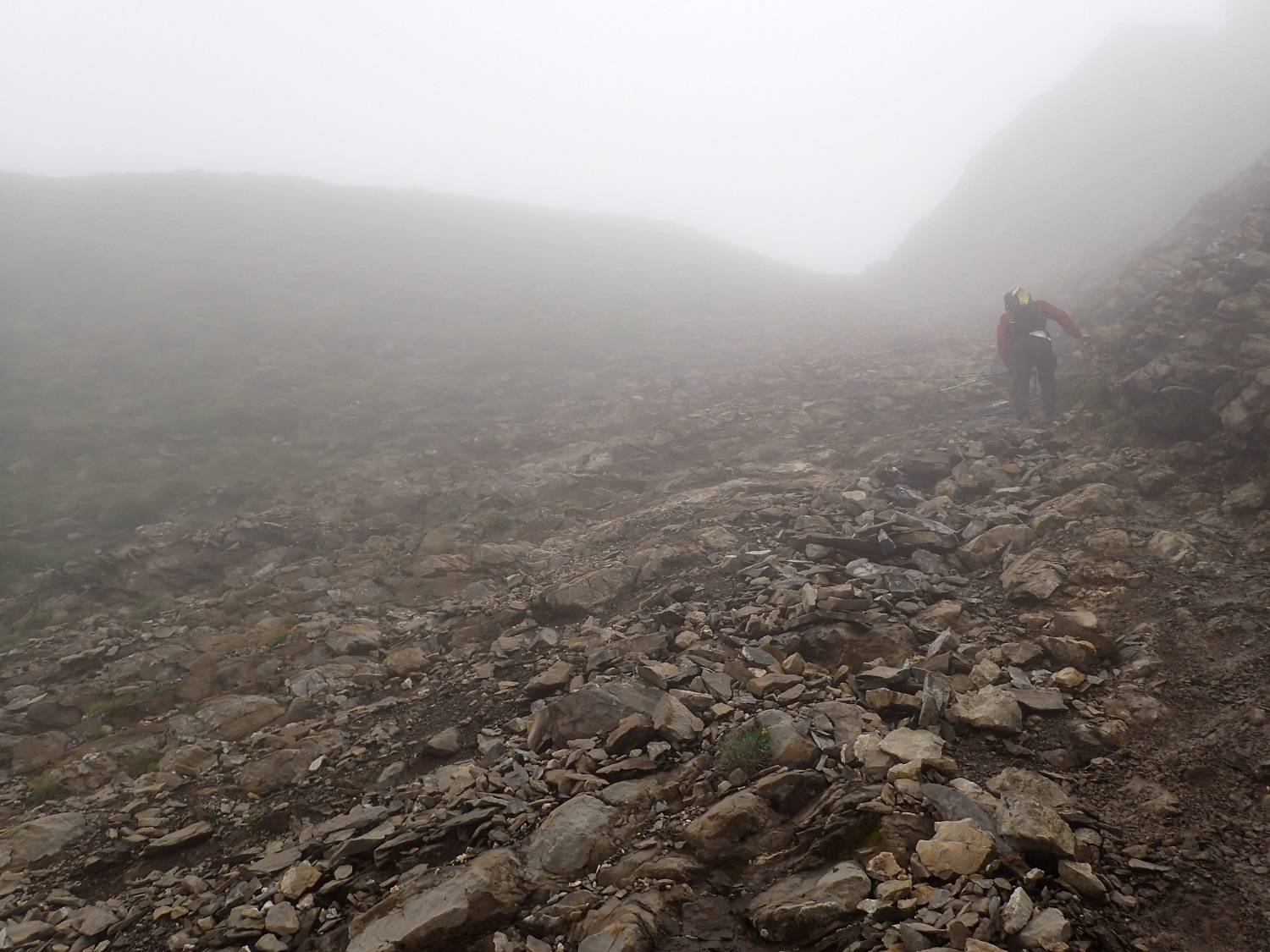 hrebeň Tête Pelouse 2537m - L'Ambrevetta 2463m