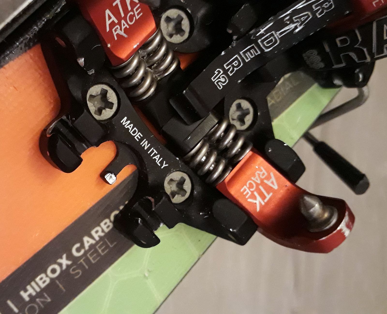 Detail špičky ATK Race Raider Detail špičky ATK Race Raider