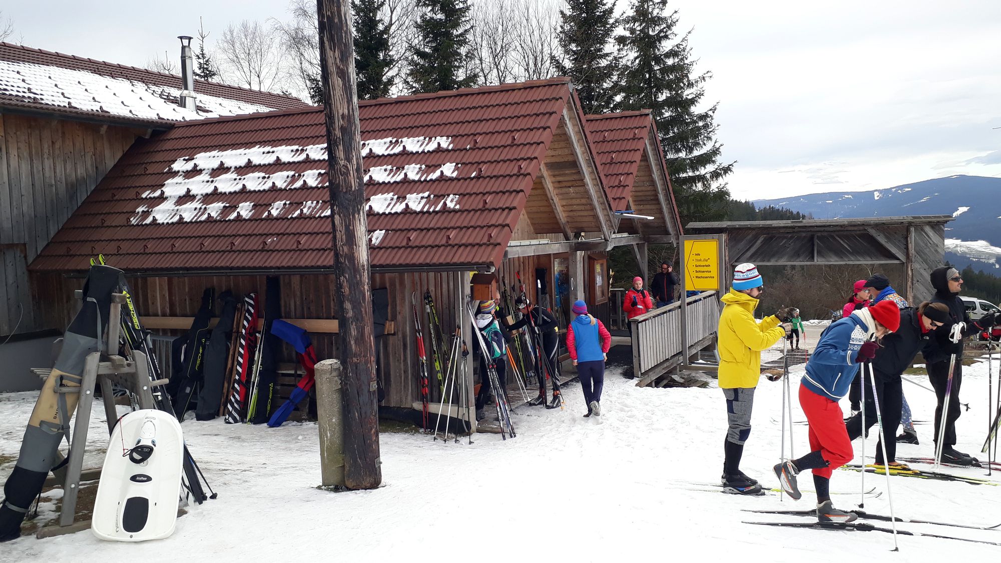 06 Joglland Loipe pokldaňa obchodík a prezliekareň