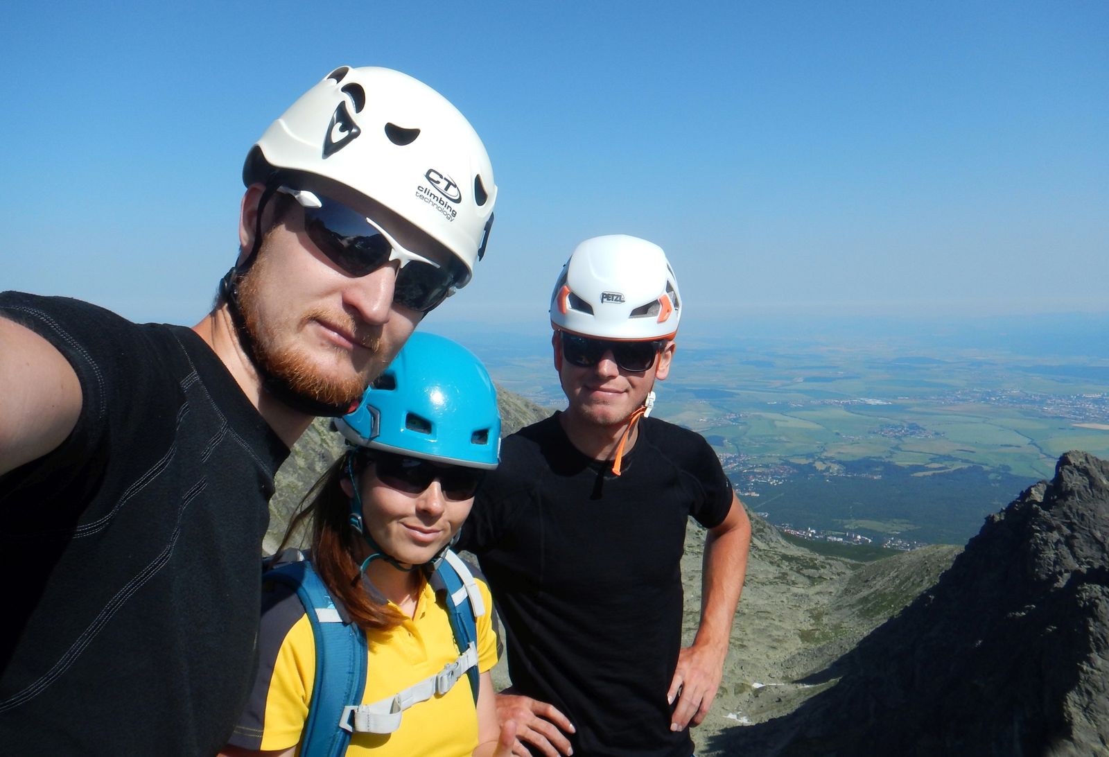 12 spoločnа na Opаlovej veži