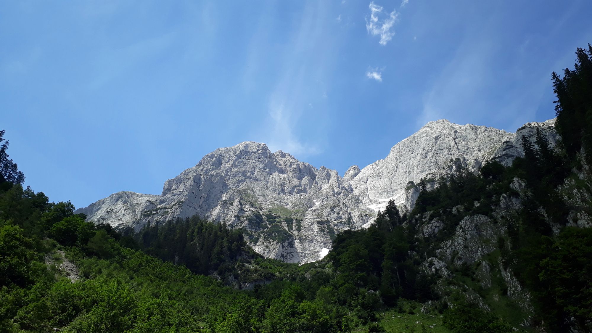 26 Hochtor - obzretie na vrchol na konci zostupu