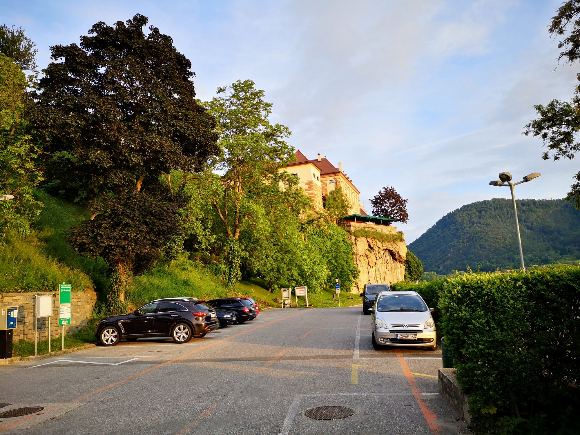 05 Wachauer grat mestečko Dürnstein parkovisko