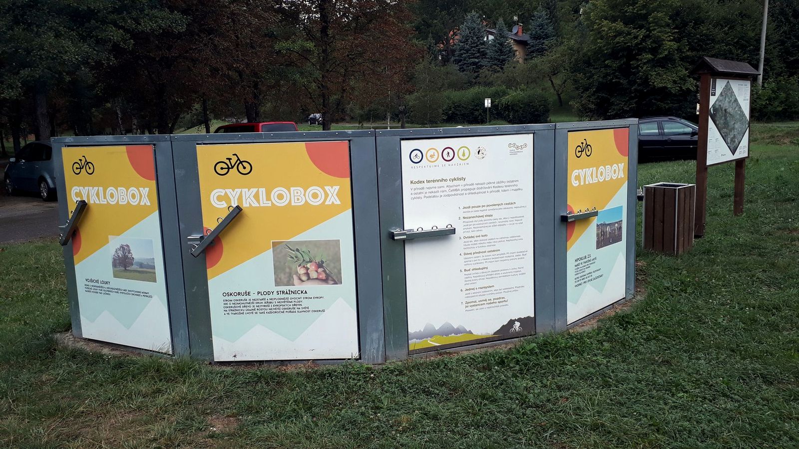 07 Parkovacie boxy na bicykle pri Lučine