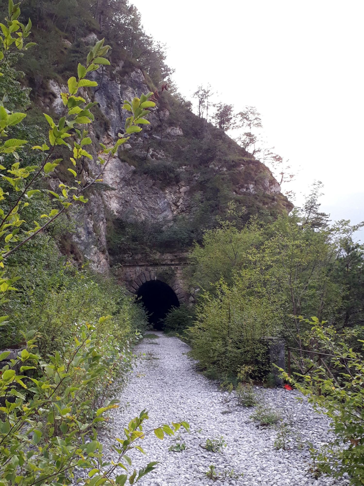 22 Ciclovia Alpe Adria - uzavretý tunel pred Venzone