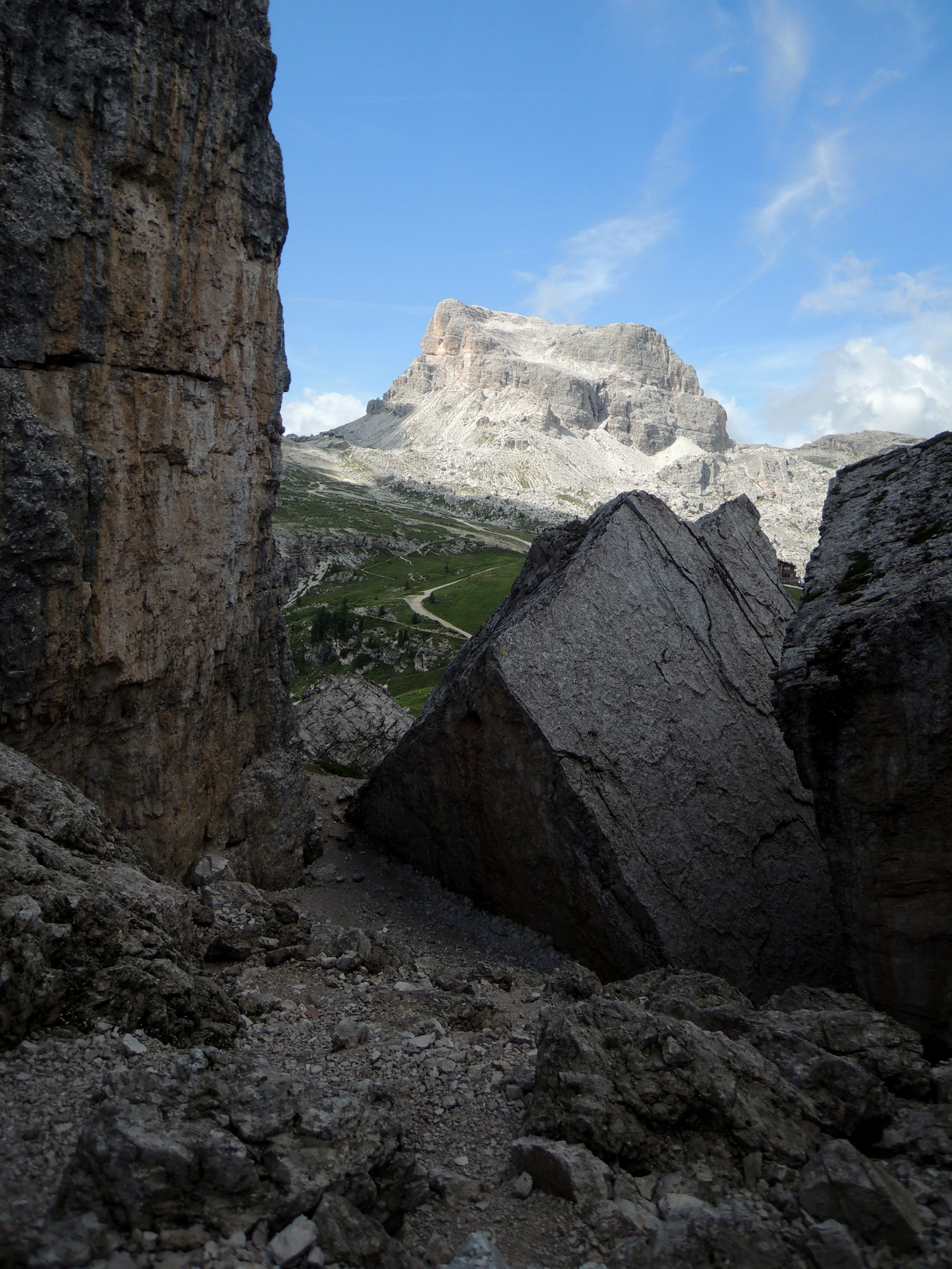 8 boulder kamene