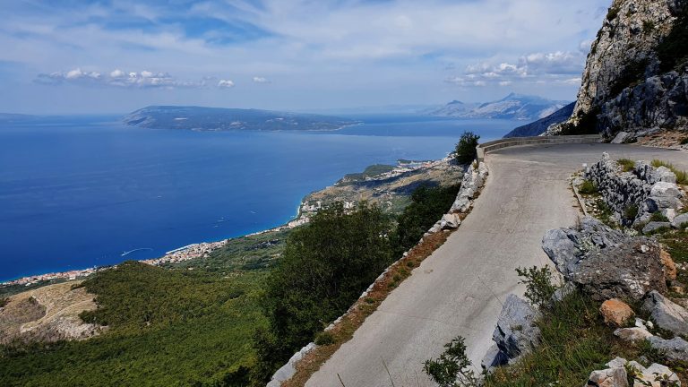 Sveti Jure 21 Tučepi Makarska a v diaľke Brač