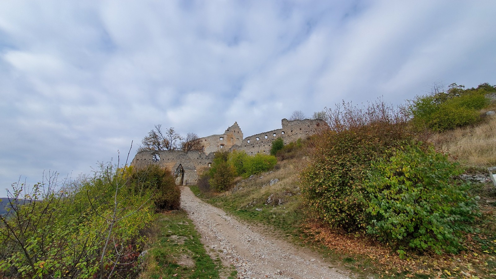 01 Topoľčiansky hrad