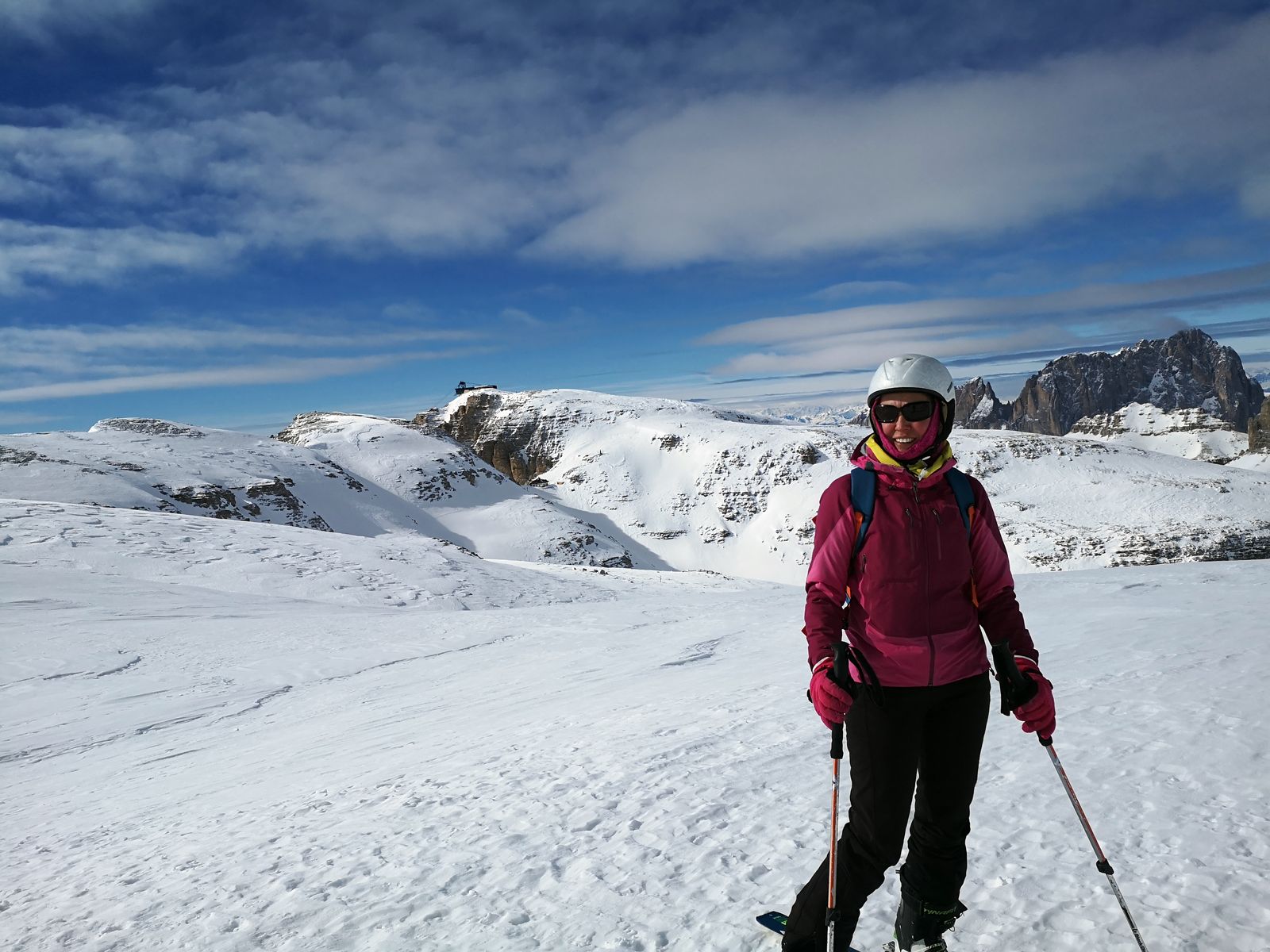 Val Mesdi 3 V pozadi Rifugio Maria