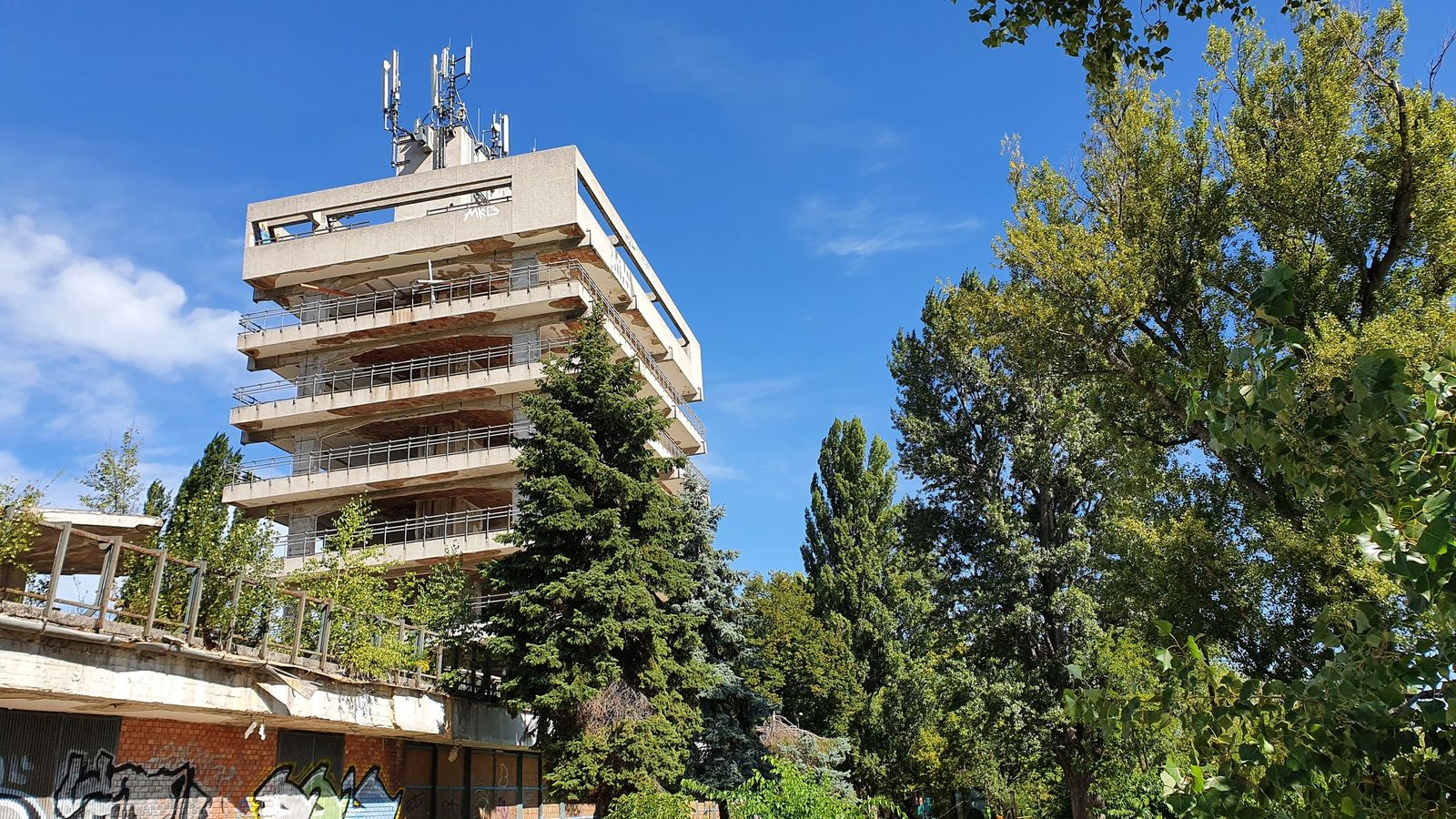 30 Leto pri Dunaji ruiny - hotela na okraji Budapešti