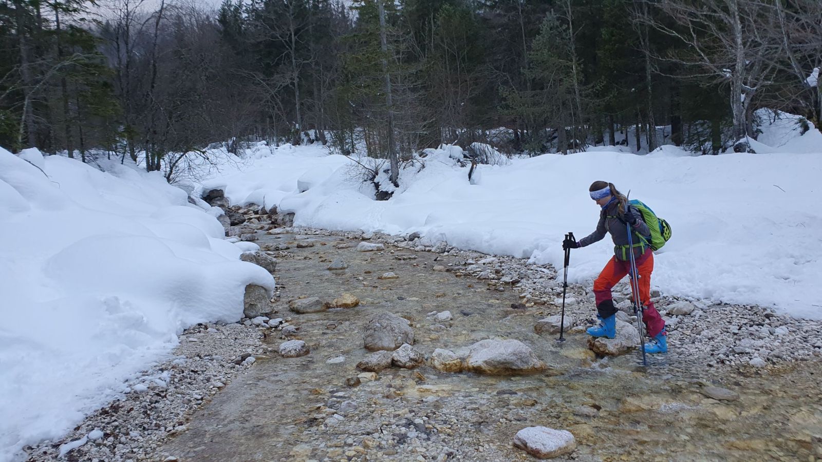 01 Skialp v doline Krnica - skratka cez potok