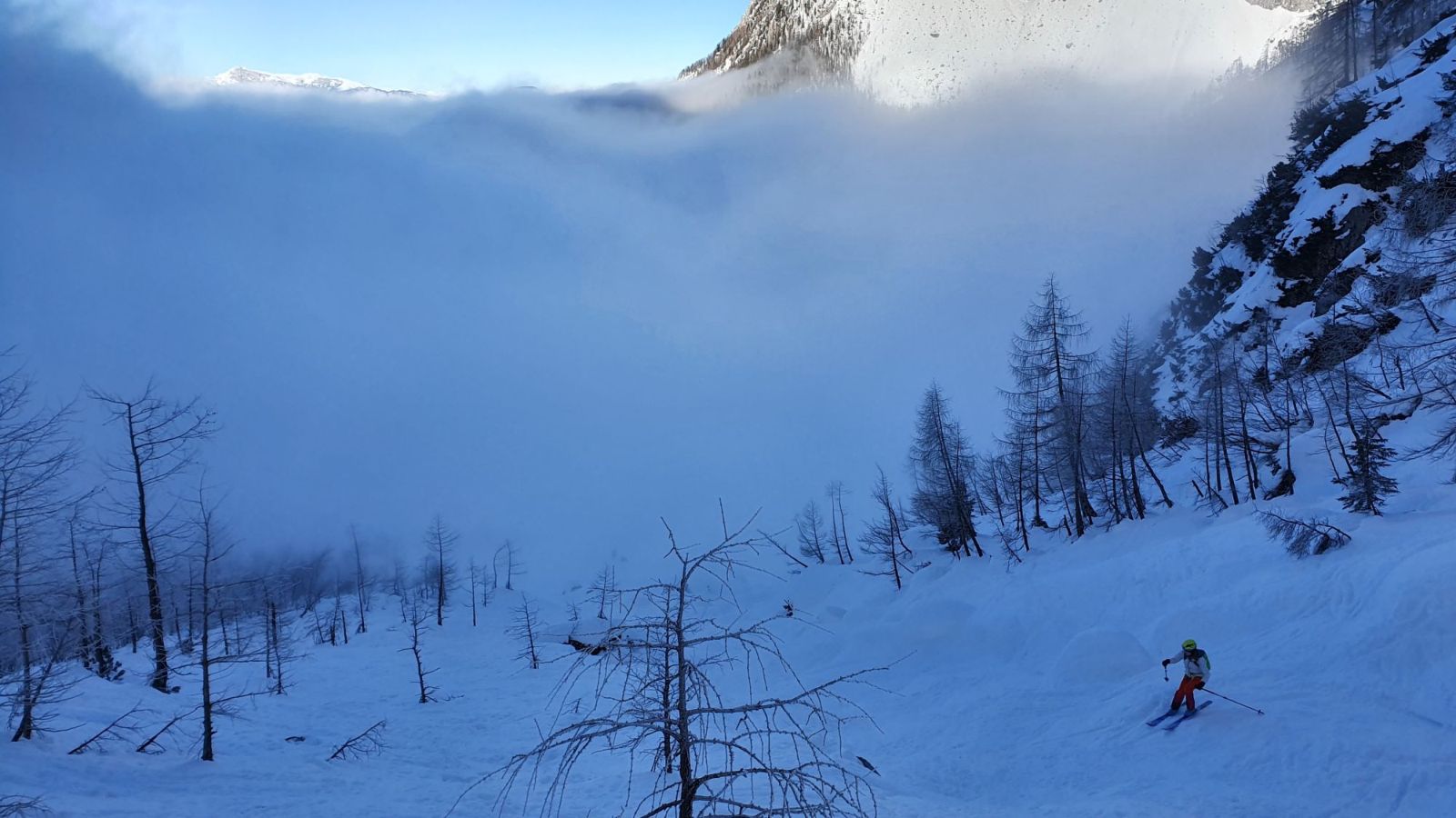 11 Skialp v doline Krnica - zjazd v rozrytej a primrznutej mulde
