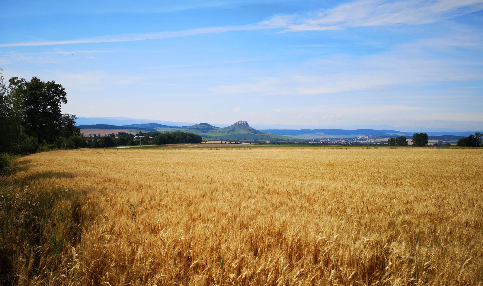 Dreveník 2 Špišský hrad pohľad od Bajacoviec