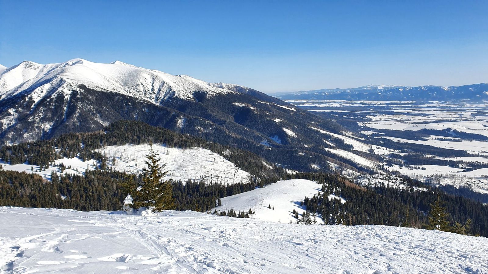 08 Babky za Ráztokou vykúka Baranec