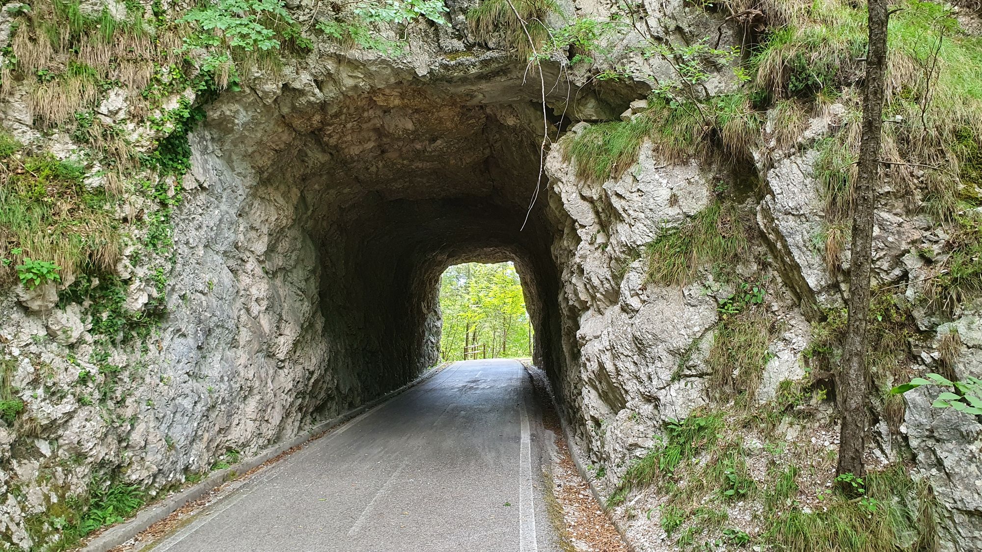 12 Cyklo Lago di Cavazzo po železničke ostali aj tunely