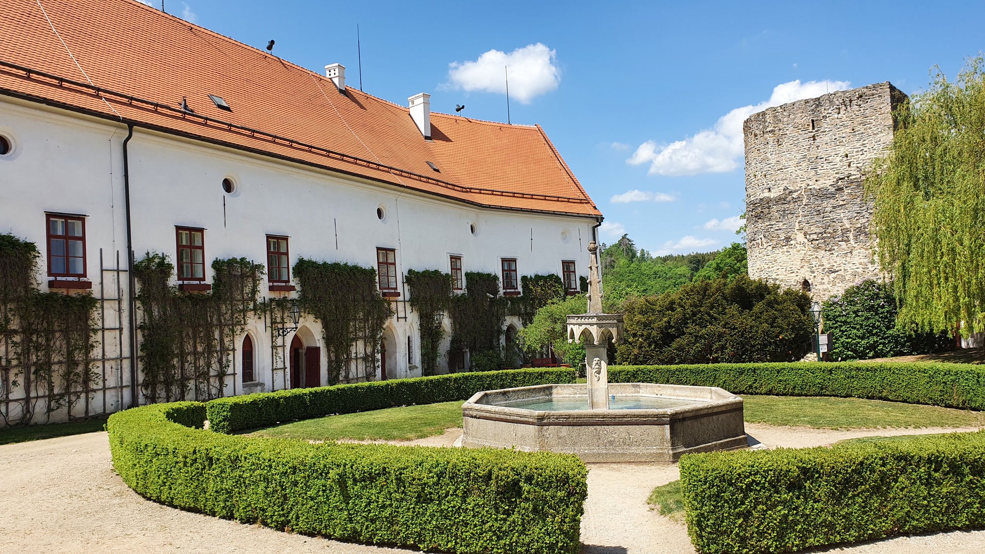 23 Cykloturistika Podyjí hrad Bítov