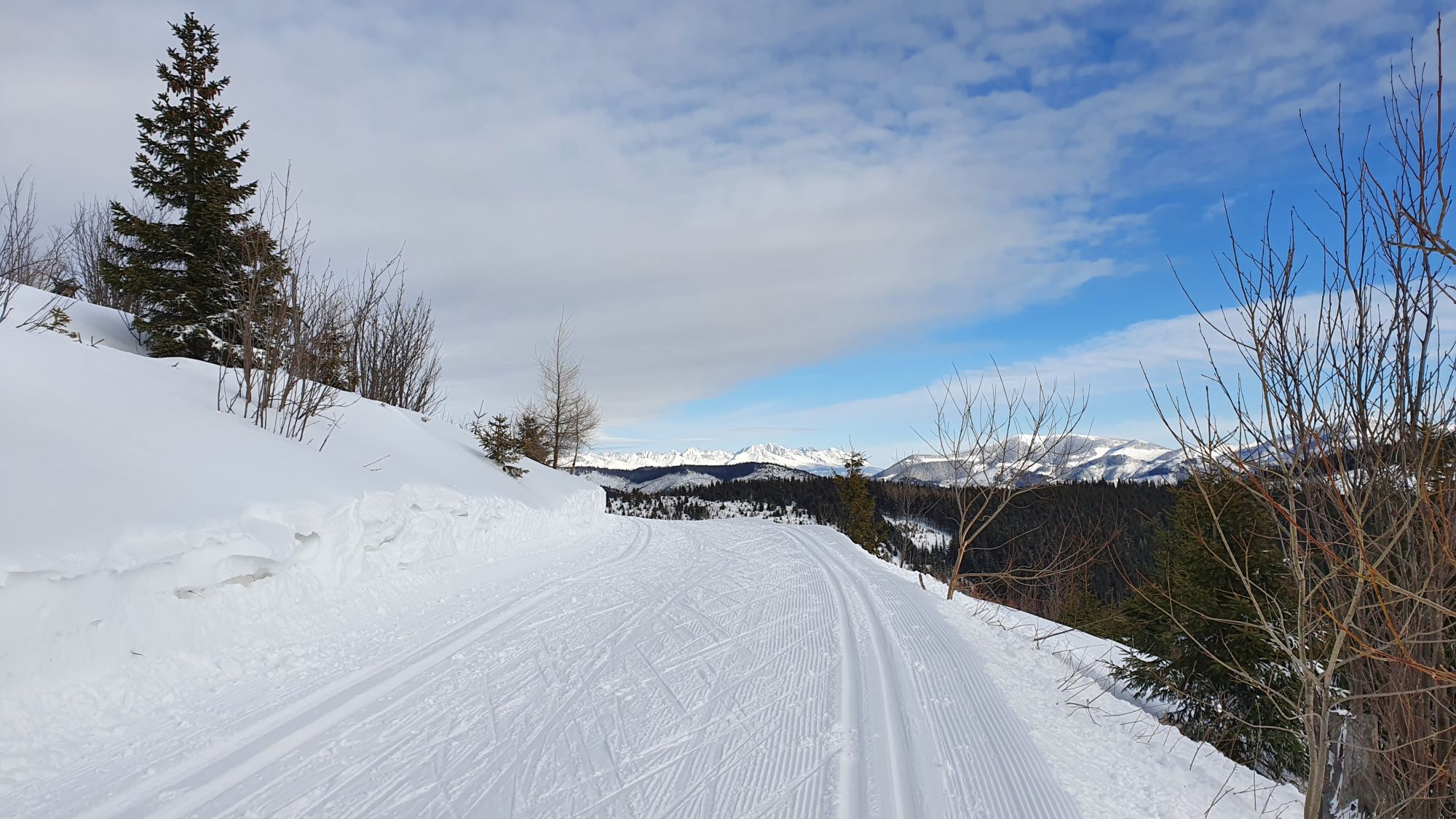 25 Trasy na bežecké lyžovanie Certovica