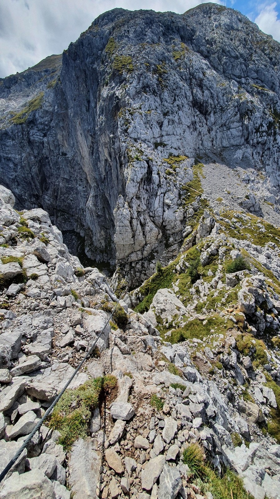 Via ferrata Winkelturm Ostgrat (21) - zostup do sedielka medzi Torre Clampil a Winkelturmom