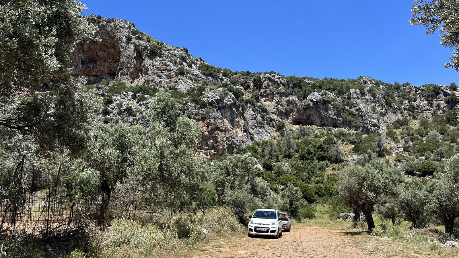 Miesto na parkovisku sme rezervovať nemuseli Aj v sektoroch sme boli väčšinou úplne sami