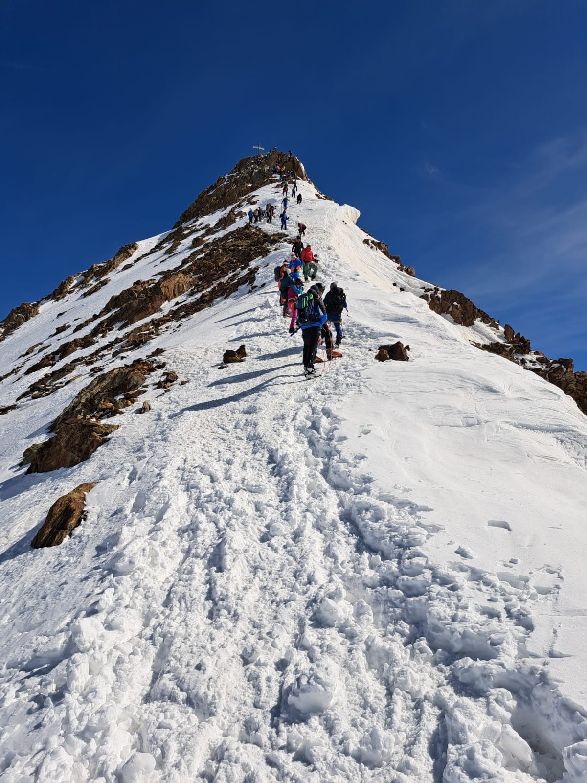 Skialp Pitztal (03) záverečná lezecká časť na vrchol Wildspitze