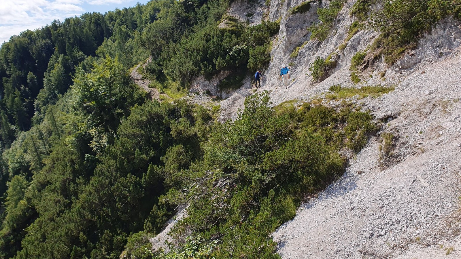 Bepi della Schiava (12) Prvé traverzy erodovaných svahov