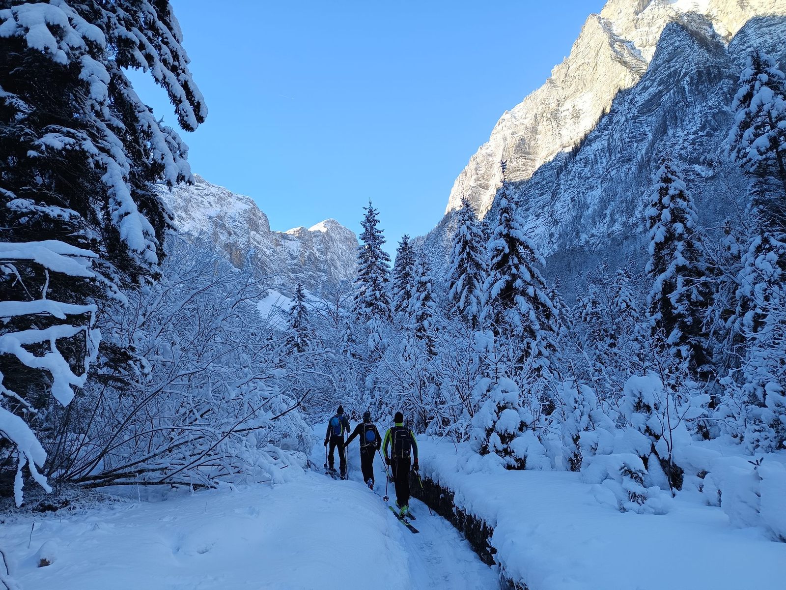 Skialp Triglav cez dolinu Krma (02)