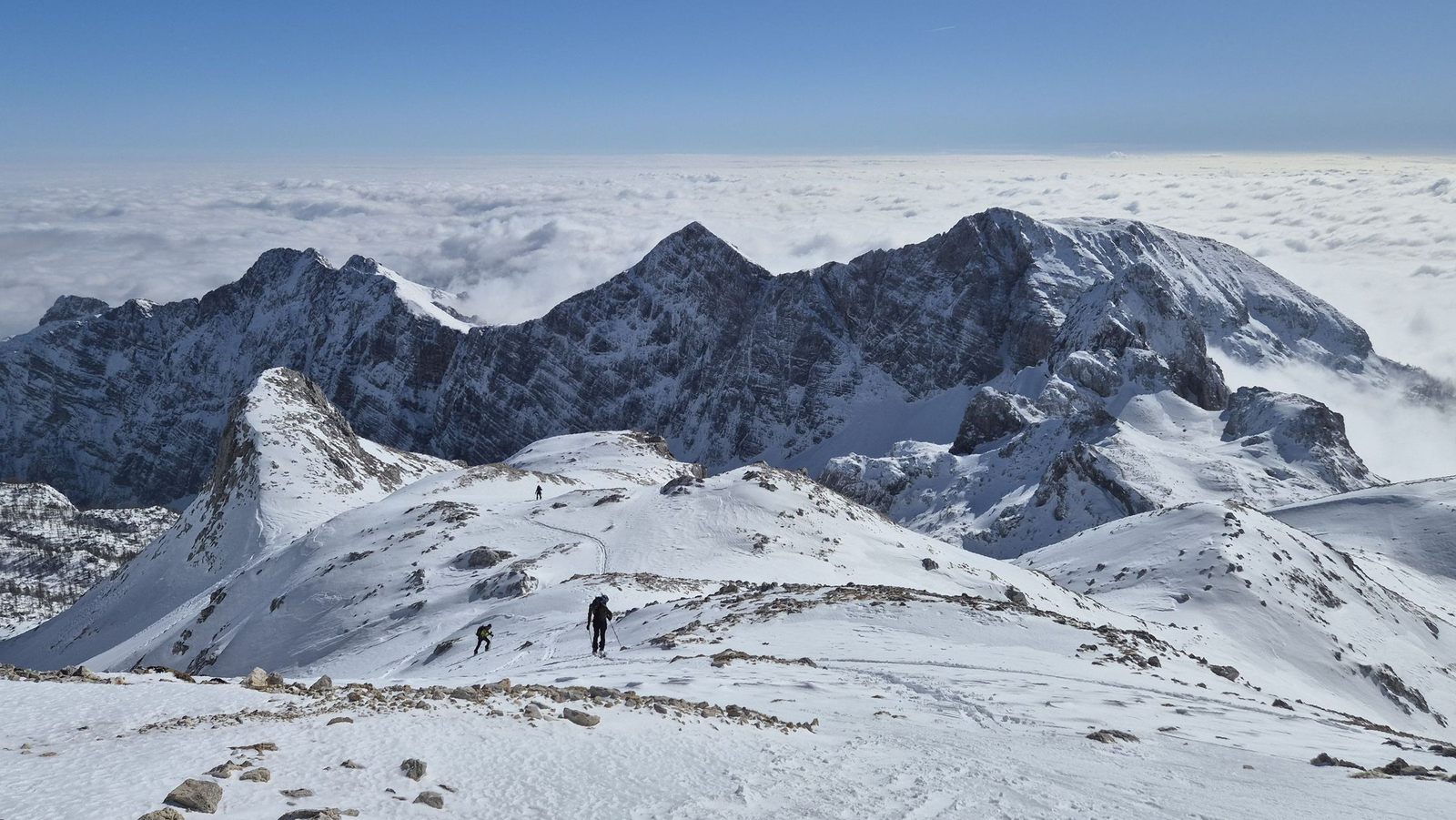 Skialp Triglav cez dolinu Krma (14) Posledné stúpanie pod chatou