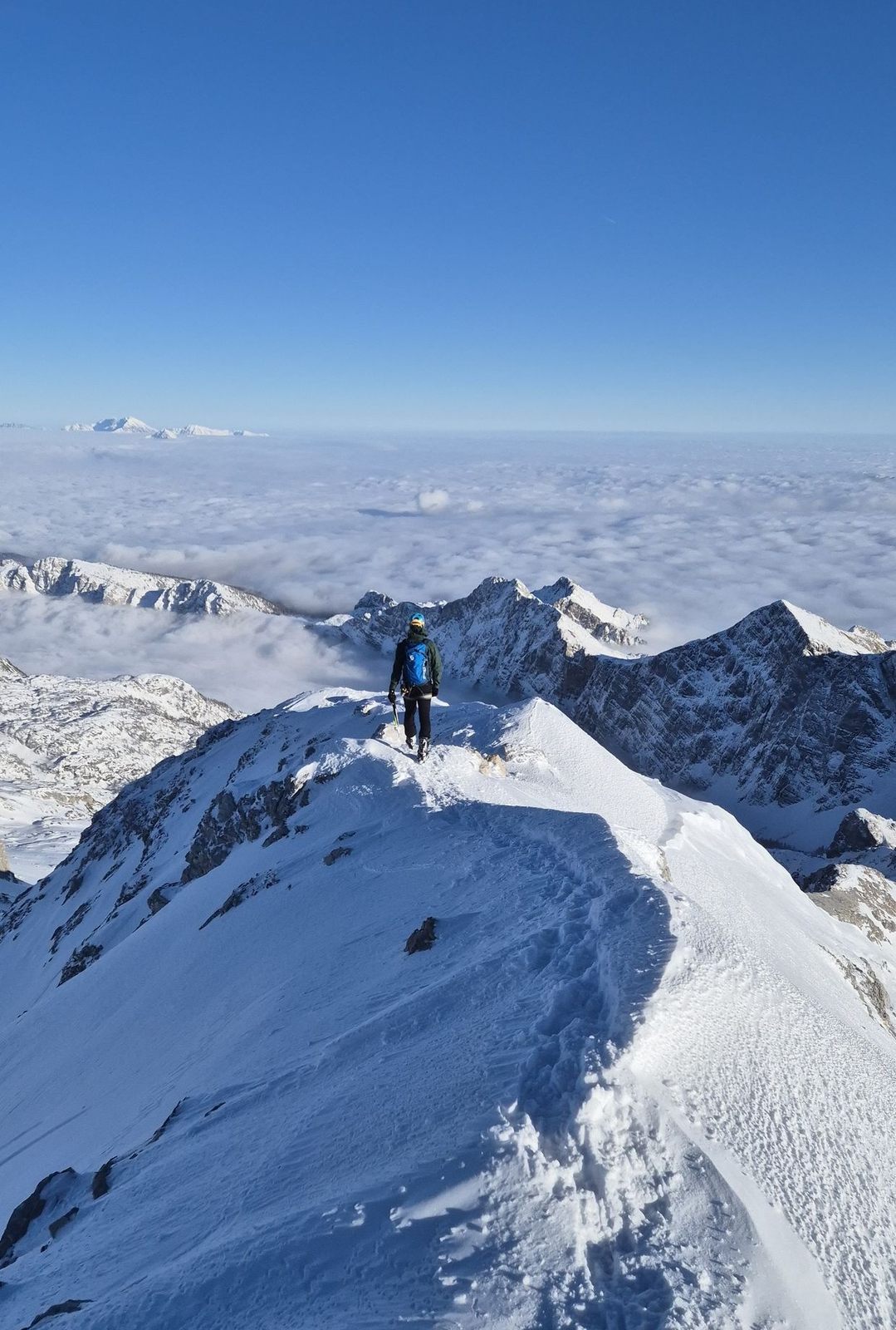 Skialp Triglav cez dolinu Krma (37) Scenéria pri zostupe