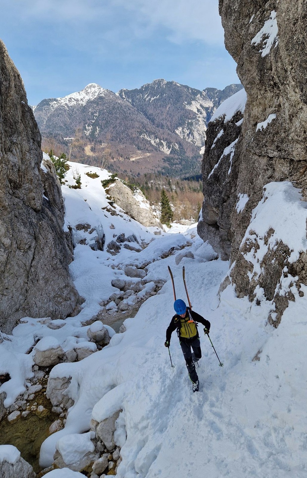 Skialp Montasio sever Forcella Mazzeni (06) Začiatok kaňonu