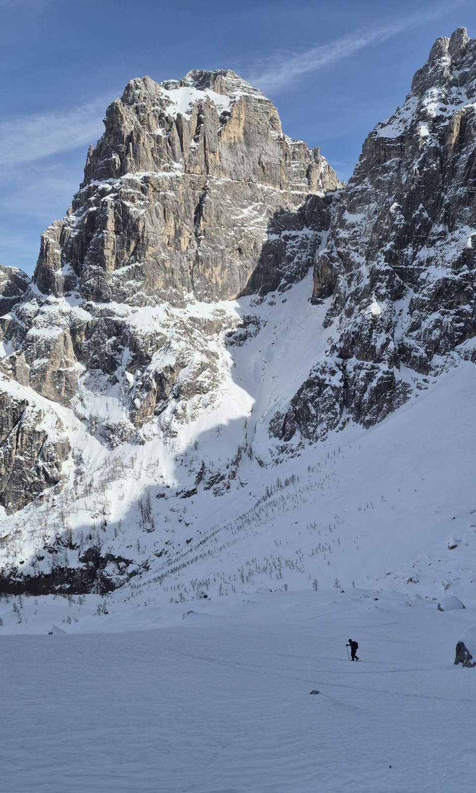 Skialp Montasio sever Forcella Mazzeni (15) Stúpanie s výhľadom na Jof Fuart