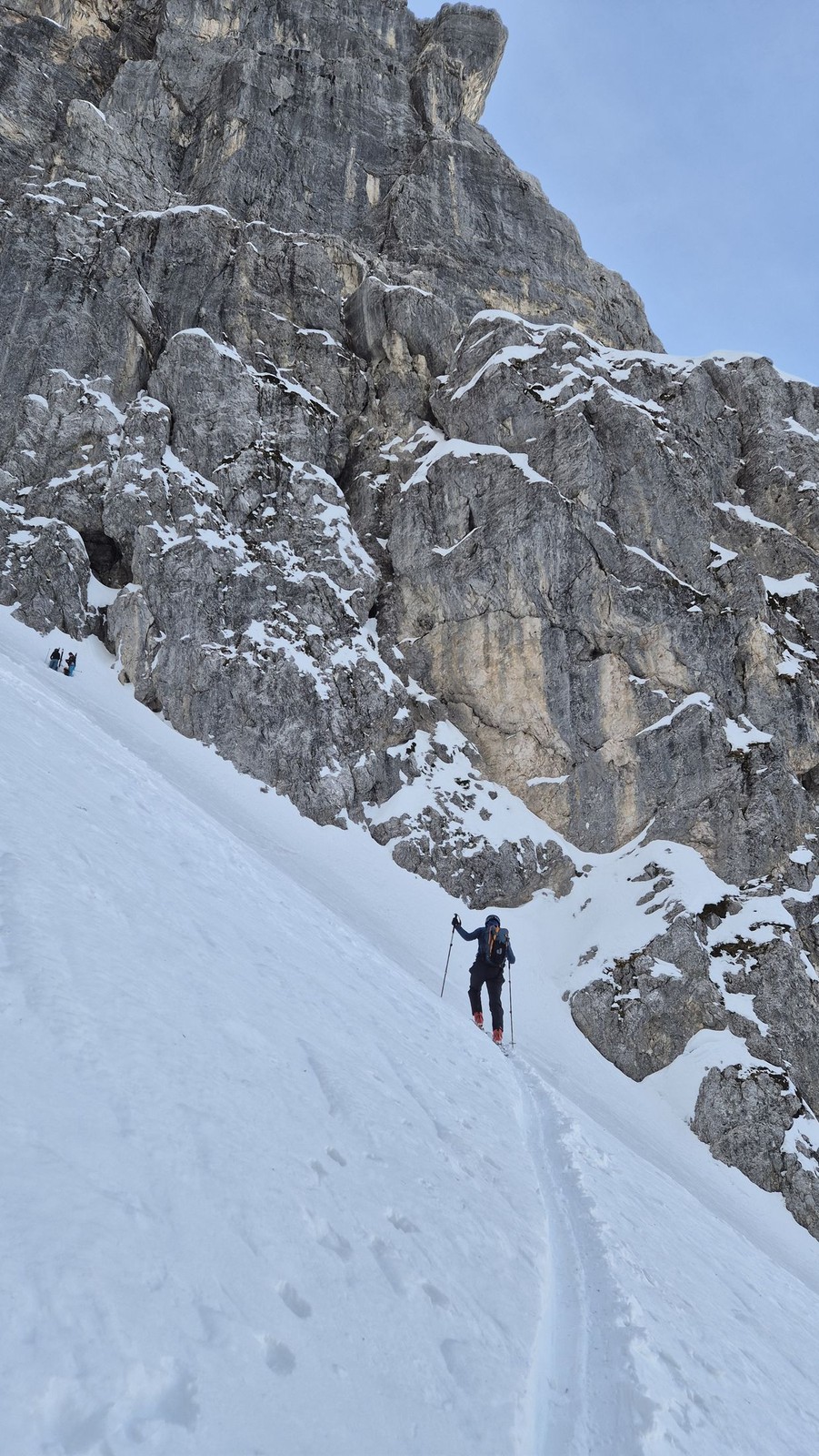 Skialp Montasio sever Forcella Mazzeni (16) Strmý záver pod Forcella Mazzeni