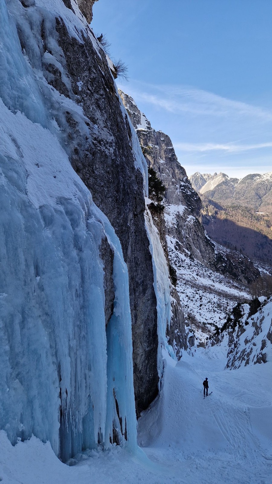 Skialp Montasio sever Forcella Mazzeni (21) Kaňon pri návrate