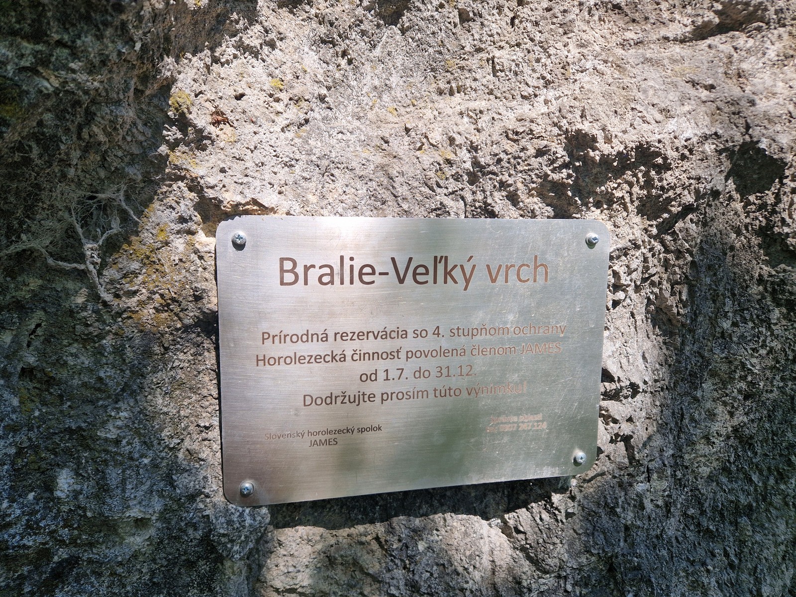 Bralie (2) jasné oznámenie