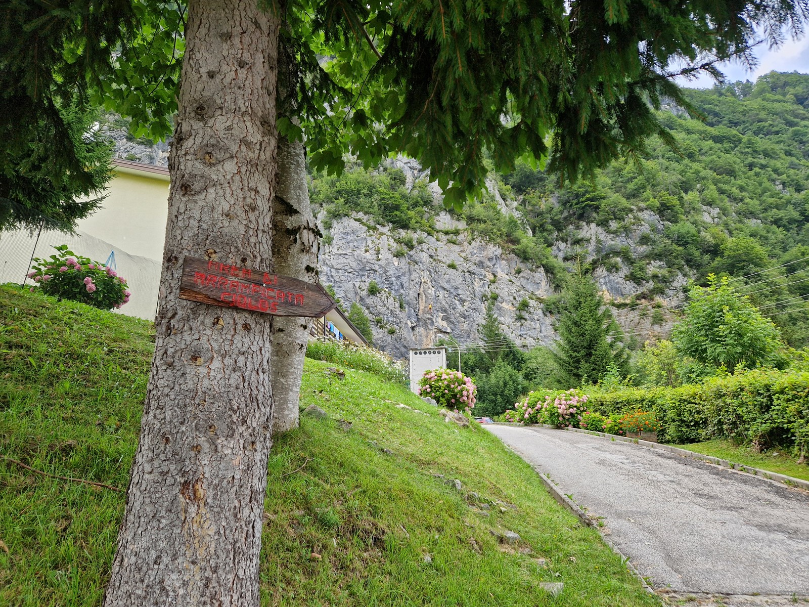 Forni Avoltri (4) pohľad od hlavnej cesty