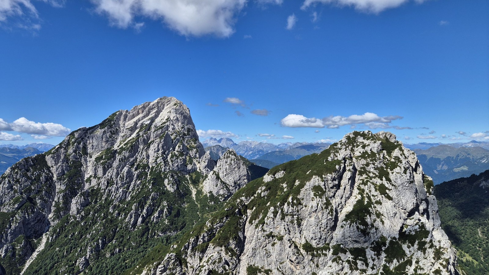 Okruh Grauzaria (25) Vyššie dvojča Grauzarie Monte Sernio (2187 m)