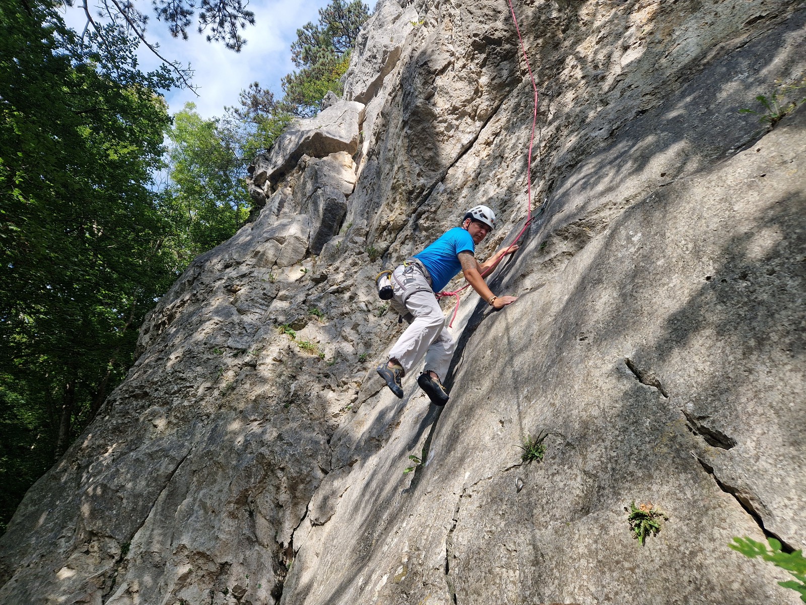 Badener Kletterschule (3) cesta Neuer Diagonalriss
